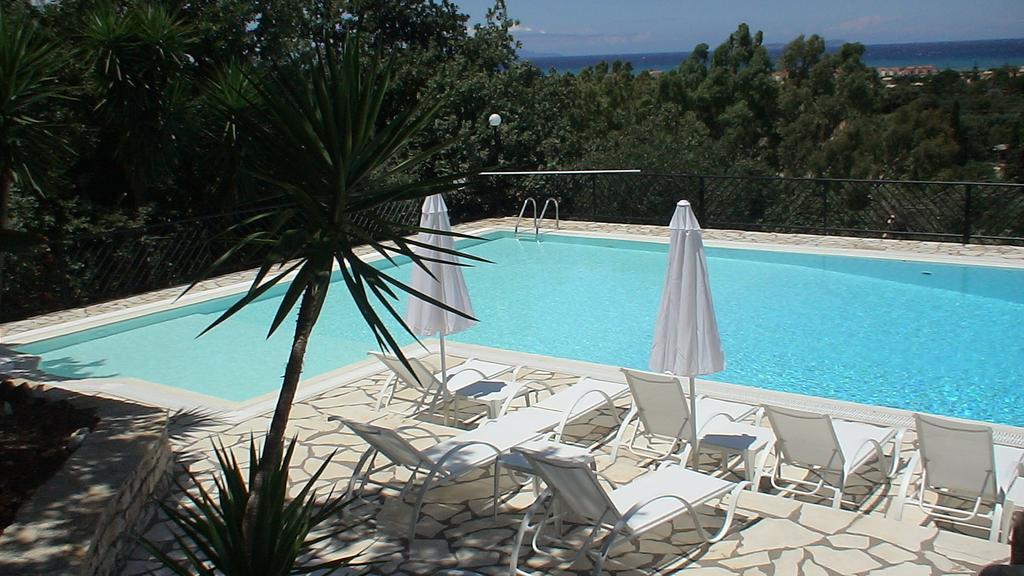 Natural Blue Green Apartment Almiros Beach Екстер'єр фото